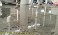 Quy trình cải tạo sàn bê tông bằng phương pháp mài và xử lý Liquid Hardener tăng cứng 